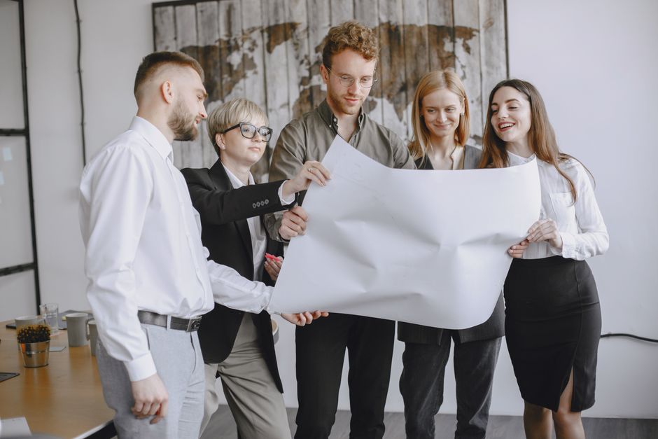 Equipa a rever processos de trabalho
